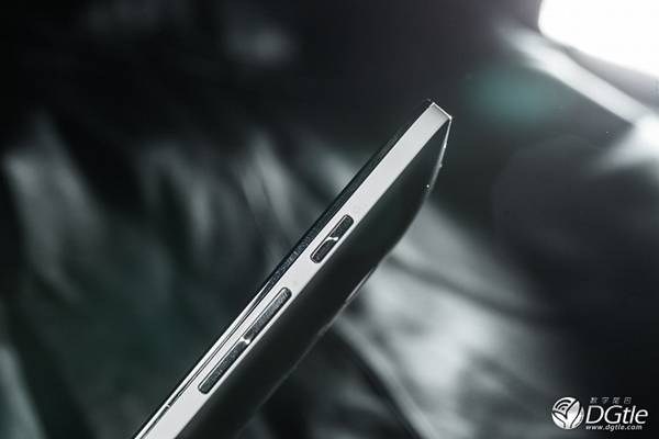 走亲民线路-华硕全新 Zenfone 5外观图赏 