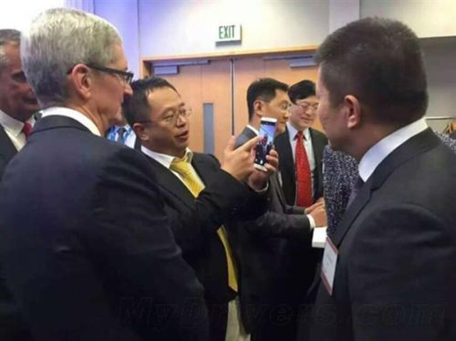 除向库克展示360手机 周鸿祎还干了什么 